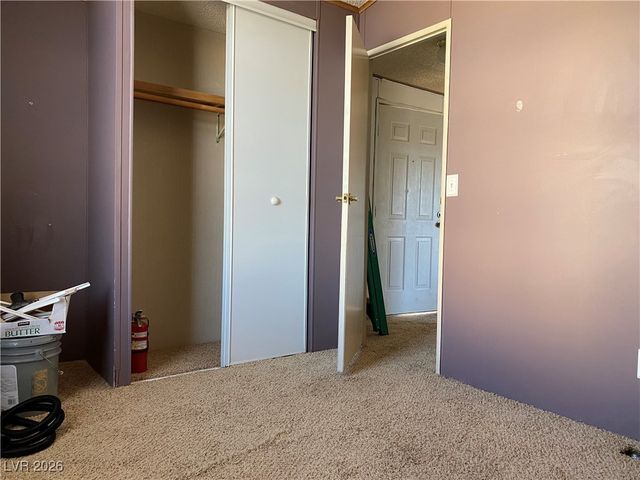 281 West Ellendale Street, Pahrump, NV 89048