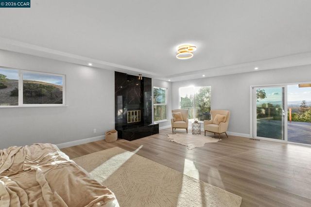 1011 Froyd Rd, Concord, CA 94521