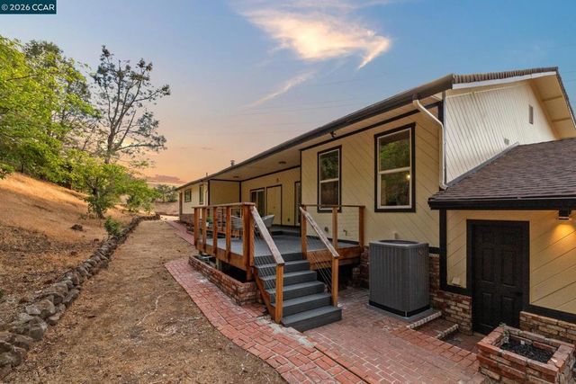 1011 Froyd Rd, Concord, CA 94521
