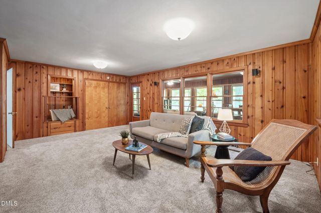 68 Oakwood Drive, Chapel Hill, NC 27517