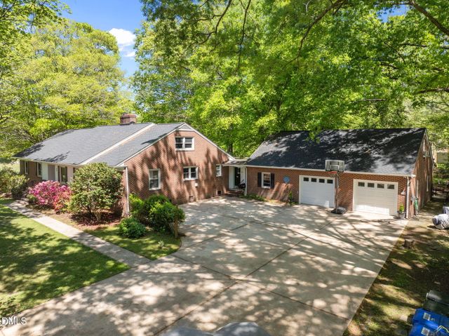 68 Oakwood Drive, Chapel Hill, NC 27517