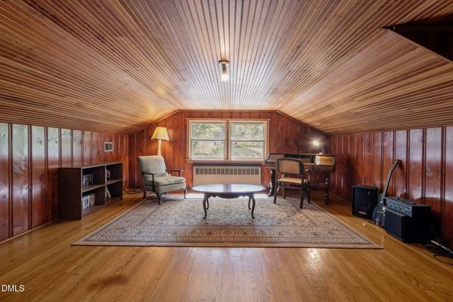 68 Oakwood Drive, Chapel Hill, NC 27517