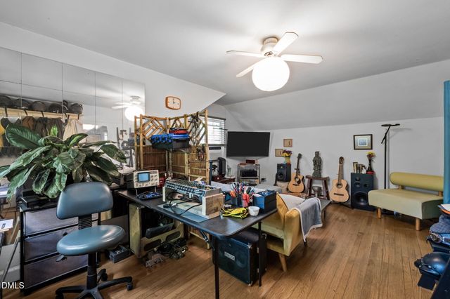 68 Oakwood Drive, Chapel Hill, NC 27517