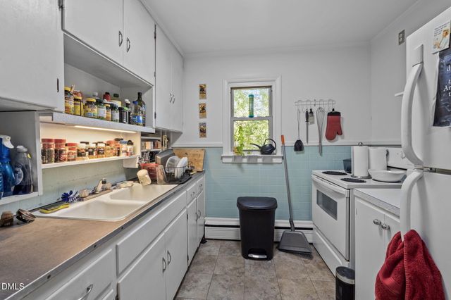 68 Oakwood Drive, Chapel Hill, NC 27517