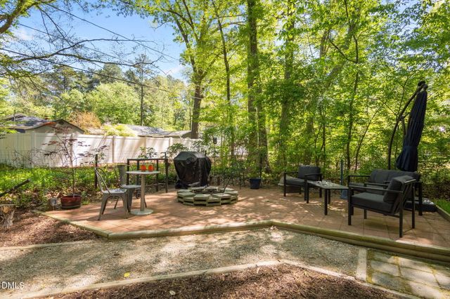 68 Oakwood Drive, Chapel Hill, NC 27517
