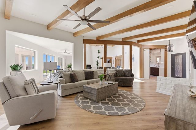 1724 Quail Run Court NE, Albuquerque, NM 87122
