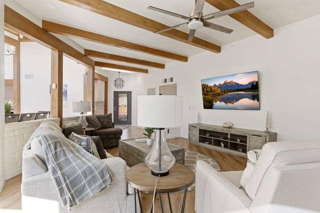1724 Quail Run Court NE, Albuquerque, NM 87122