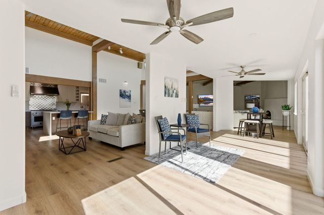 1724 Quail Run Court NE, Albuquerque, NM 87122