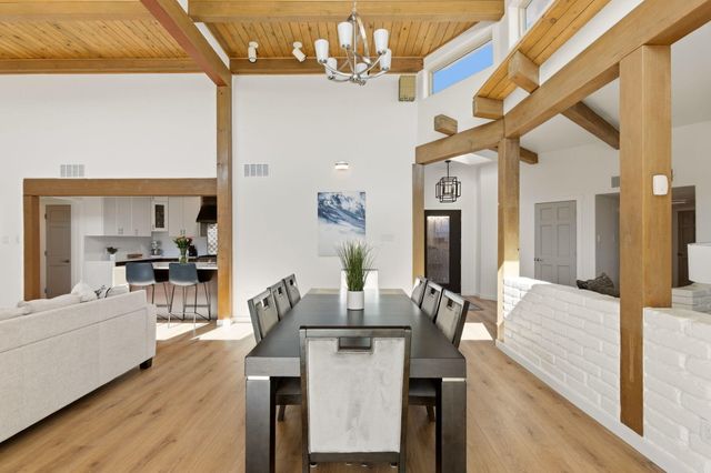 1724 Quail Run Court NE, Albuquerque, NM 87122