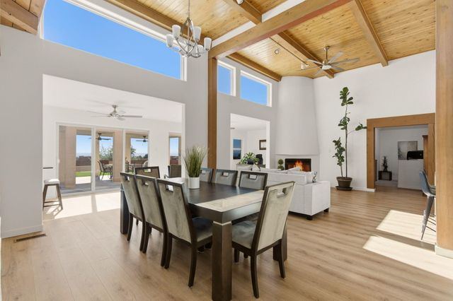 1724 Quail Run Court NE, Albuquerque, NM 87122