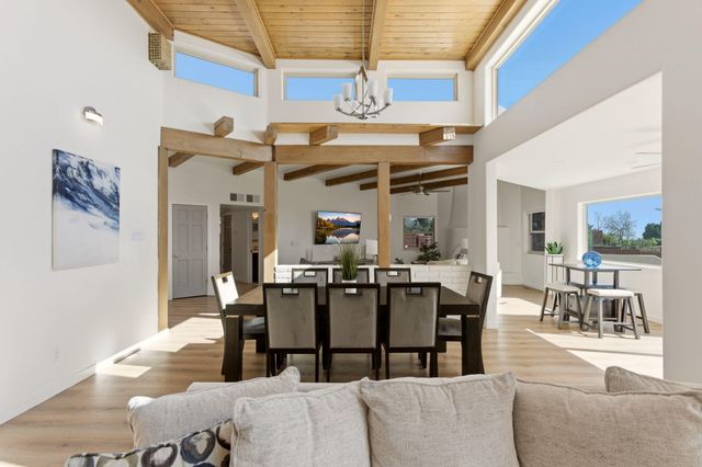 1724 Quail Run Court NE, Albuquerque, NM 87122