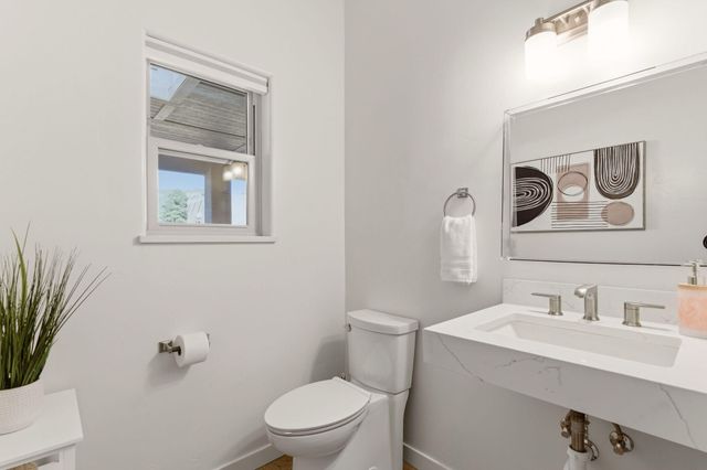 1724 Quail Run Court NE, Albuquerque, NM 87122