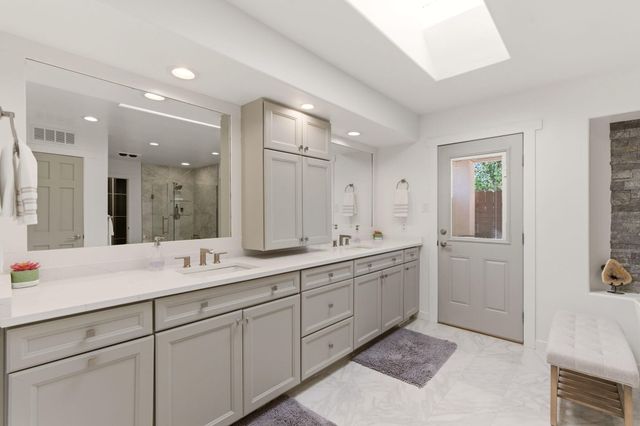 1724 Quail Run Court NE, Albuquerque, NM 87122