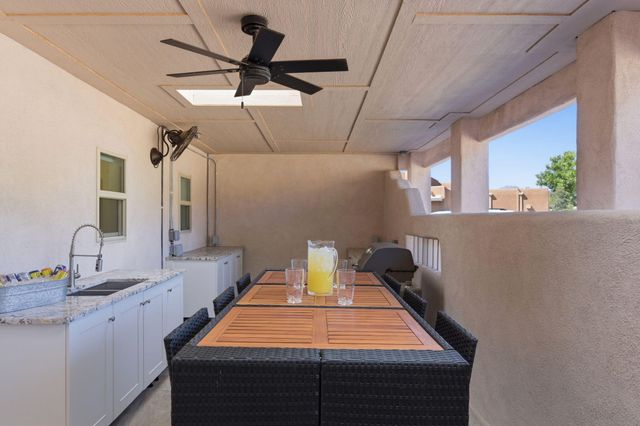 1724 Quail Run Court NE, Albuquerque, NM 87122