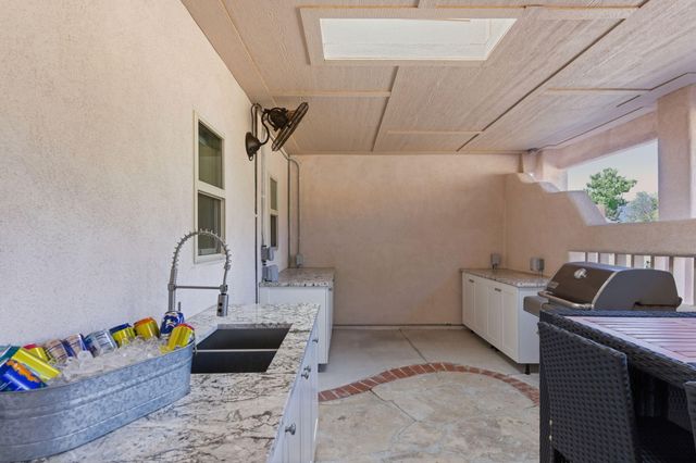 1724 Quail Run Court NE, Albuquerque, NM 87122