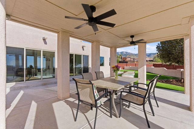 1724 Quail Run Court NE, Albuquerque, NM 87122