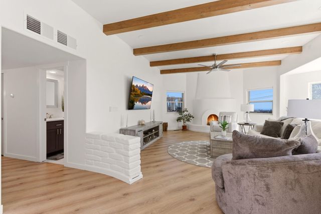 1724 Quail Run Court NE, Albuquerque, NM 87122