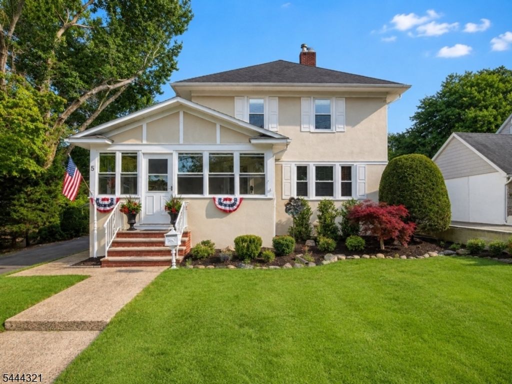 5 Madison Hts, Wyckoff Twp., NJ 07481