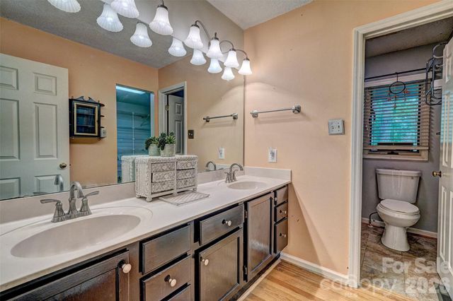 9 Cove Road, Lake Wylie, SC 29710