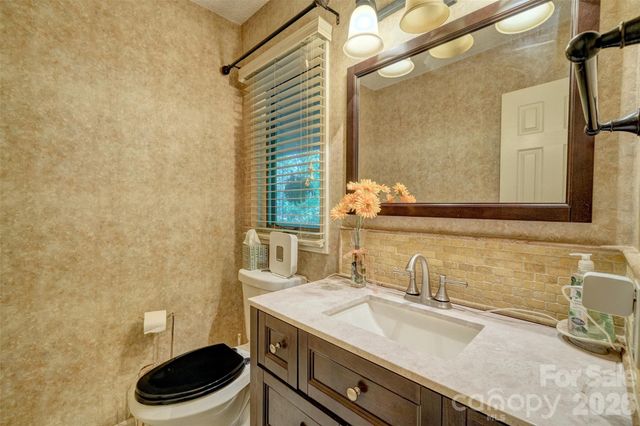 9 Cove Road, Lake Wylie, SC 29710