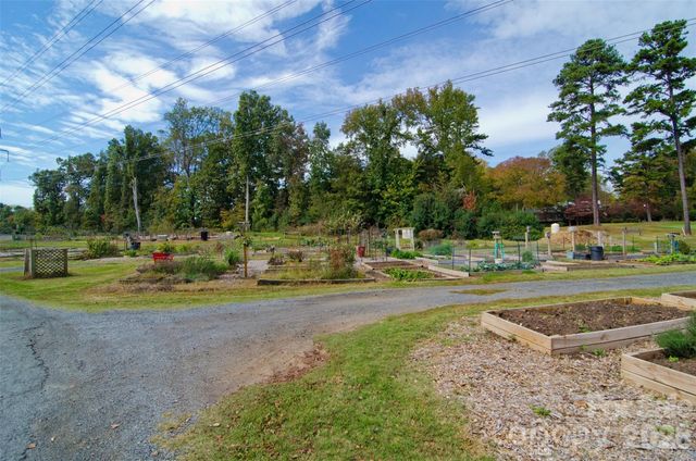 9 Cove Road, Lake Wylie, SC 29710