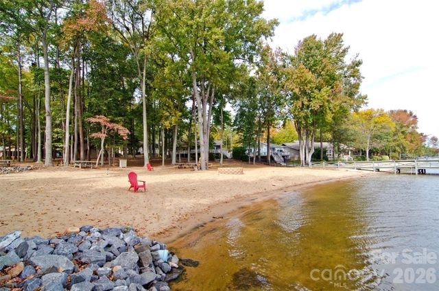 9 Cove Road, Lake Wylie, SC 29710