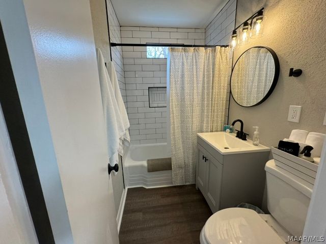 3 OAK Forest, Montgomery, AL 36109