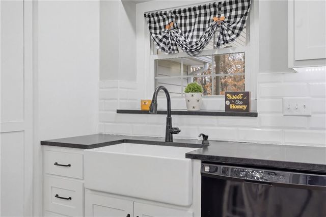 22223 159th Street, Kearney, MO 64060