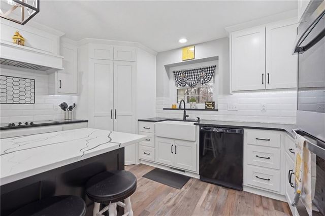 22223 159th Street, Kearney, MO 64060