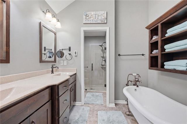 22223 159th Street, Kearney, MO 64060