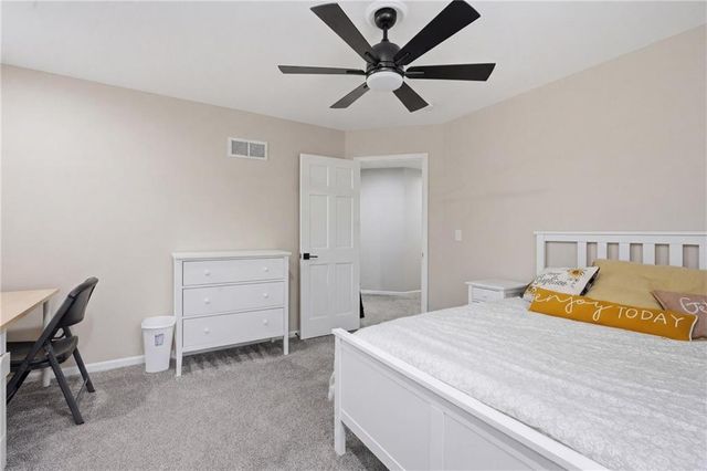 22223 159th Street, Kearney, MO 64060