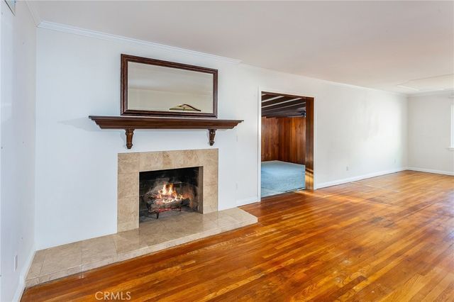 8037 Glade Avenue, Canoga Park, CA 91304