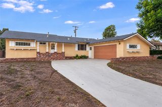 8037 Glade Avenue, Canoga Park, CA 91304