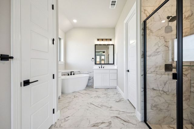 137 Cross Timbers Street, Azle, TX 76020