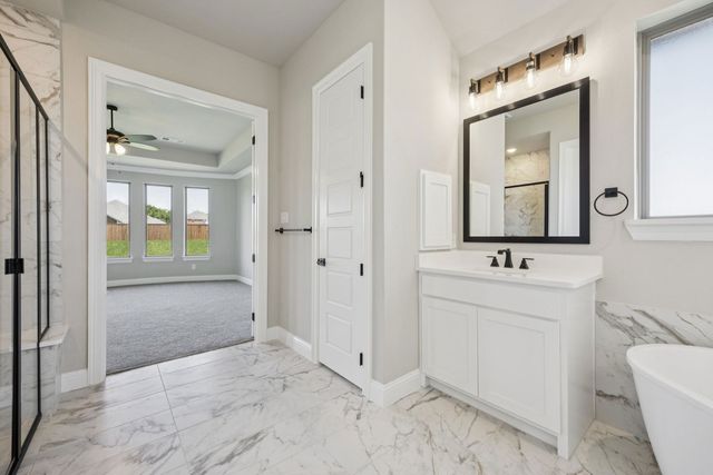 137 Cross Timbers Street, Azle, TX 76020