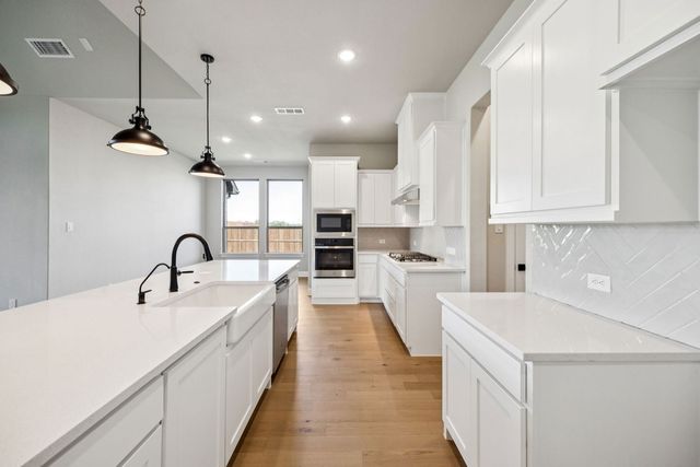 137 Cross Timbers Street, Azle, TX 76020