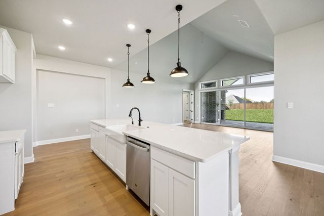 137 Cross Timbers Street, Azle, TX 76020