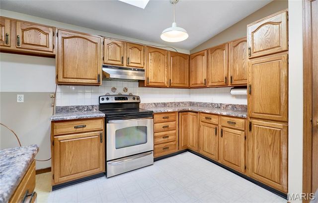 197 White Oak Trail, Winfield, MO 63389