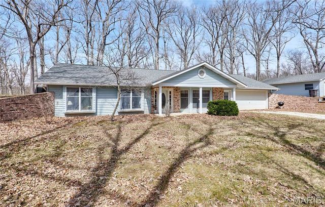 197 White Oak Trail, Winfield, MO 63389
