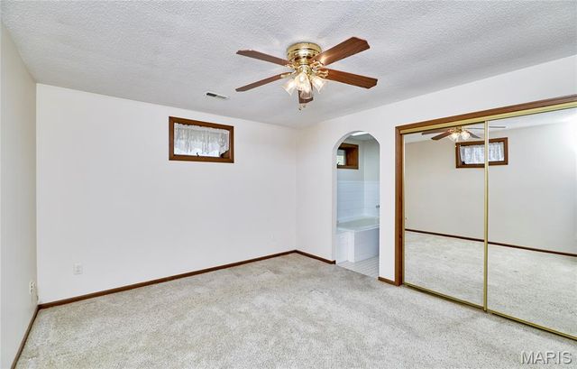 197 White Oak Trail, Winfield, MO 63389