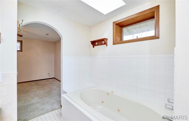 197 White Oak Trail, Winfield, MO 63389