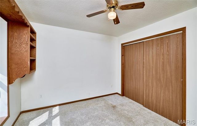 197 White Oak Trail, Winfield, MO 63389