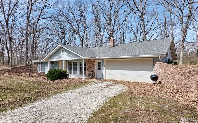 197 White Oak Trail, Winfield, MO 63389