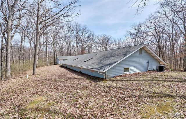 197 White Oak Trail, Winfield, MO 63389