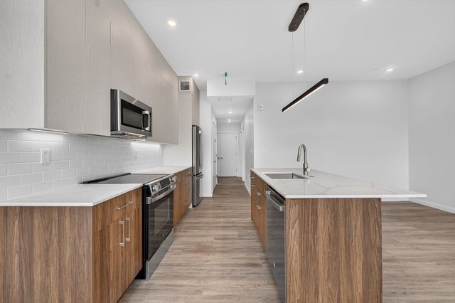 13 Warwick St 302, Somerville, MA 02144