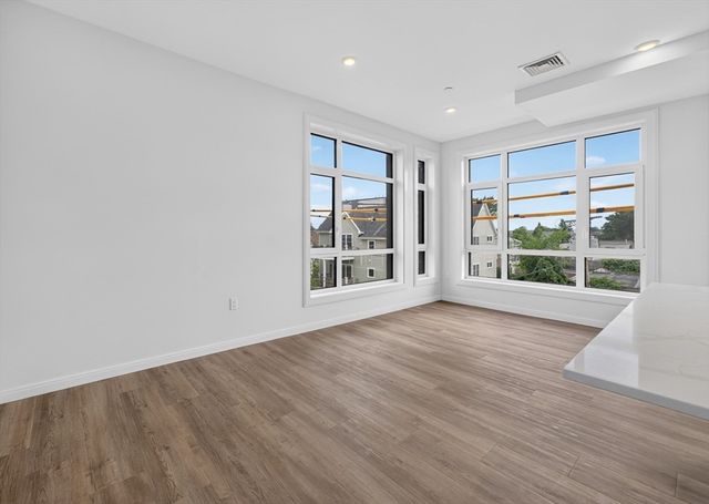 13 Warwick St 302, Somerville, MA 02144