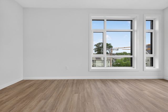 13 Warwick St 302, Somerville, MA 02144