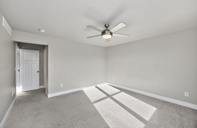 15231 Deerview Drive, Urbandale, IA 50323