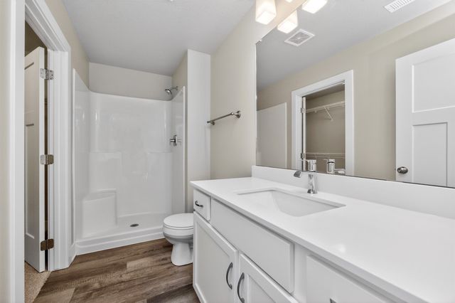 15231 Deerview Drive, Urbandale, IA 50323