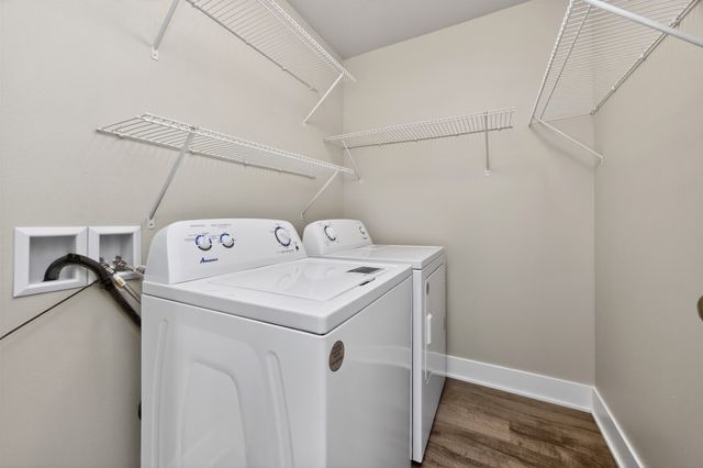 15231 Deerview Drive, Urbandale, IA 50323